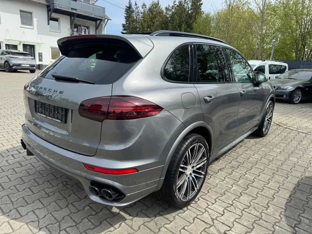 Porsche Cayenne GTS 06/2016-photo-9