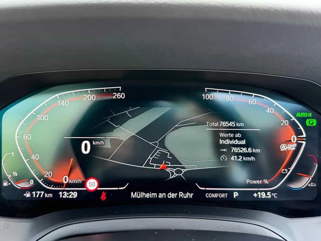 BMW 3 Series 318i Touring M Sport PANO HiFi 19" DA Keyless 05/2022-photo-19