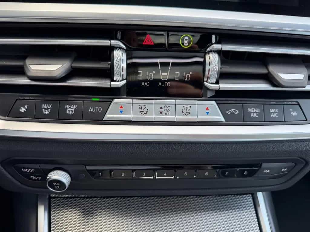 BMW 3 Series 318i Touring M Sport PANO HiFi 19" DA Keyless 05/2022-photo-23