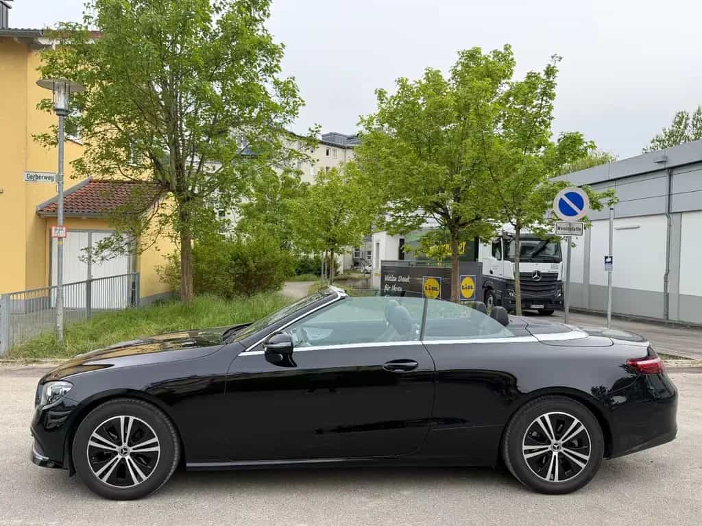 Mercedes-Benz E 200 Cabrio TÜV NEU/NAVI/LED S./R-CAM/DAB+/SHZ/ 10/2021-photo-2