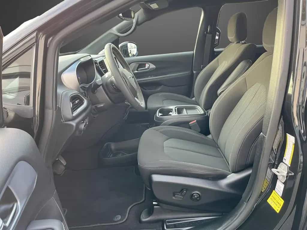 Chrysler Pacifica Touring *KAMERA*SHZ*KEYLESS*CARPLAY* 04/2023-photo-6