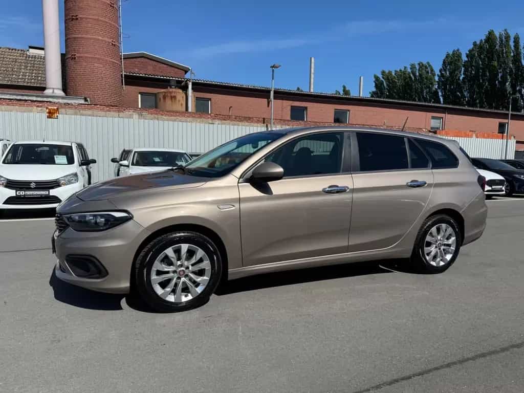 Fiat Tipo *LOUNGE*NAVI*RFK*ÖL NEU*ALLWETTER*PDC*SITZH 12/2021-photo-2