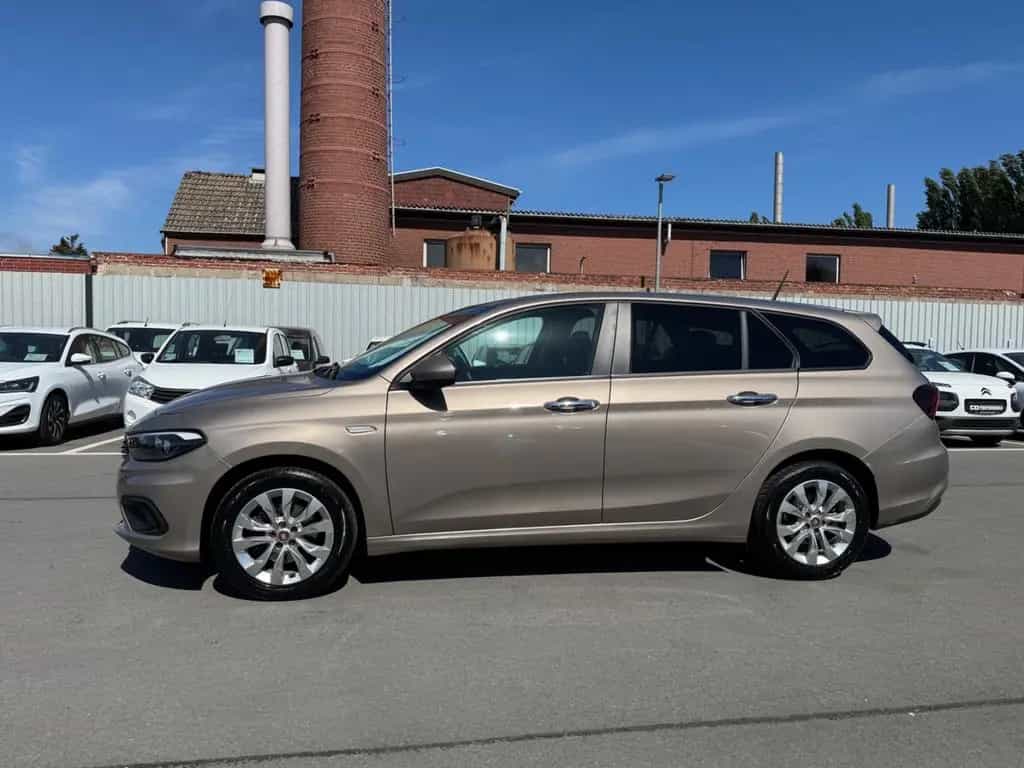 Fiat Tipo *LOUNGE*NAVI*RFK*ÖL NEU*ALLWETTER*PDC*SITZH 12/2021-photo-3