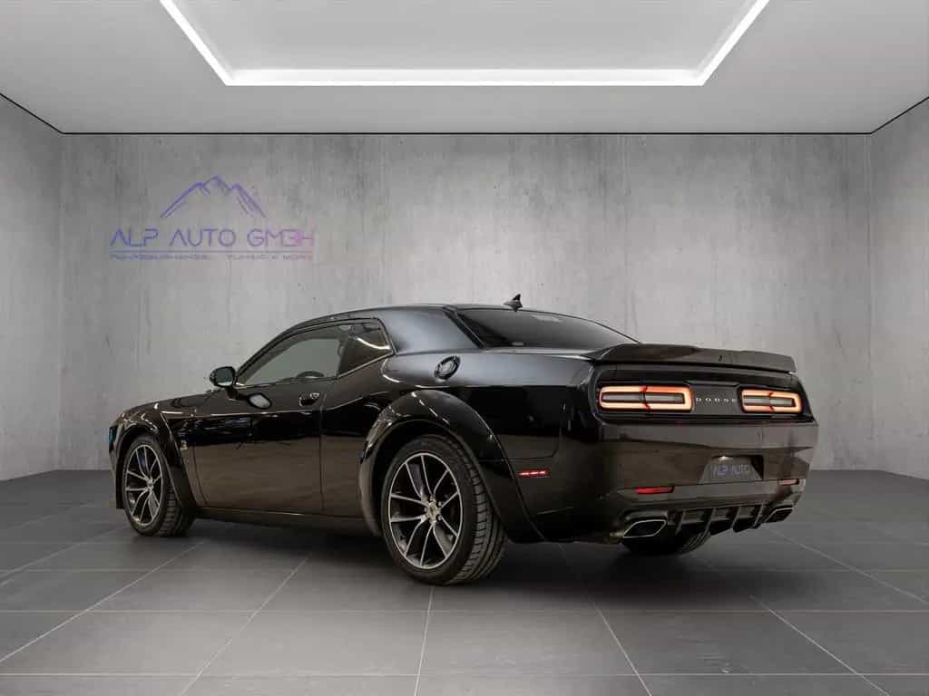Dodge Challenger R/T Scat Pack V8 6,4 L Wide Body 06/2016-photo-3
