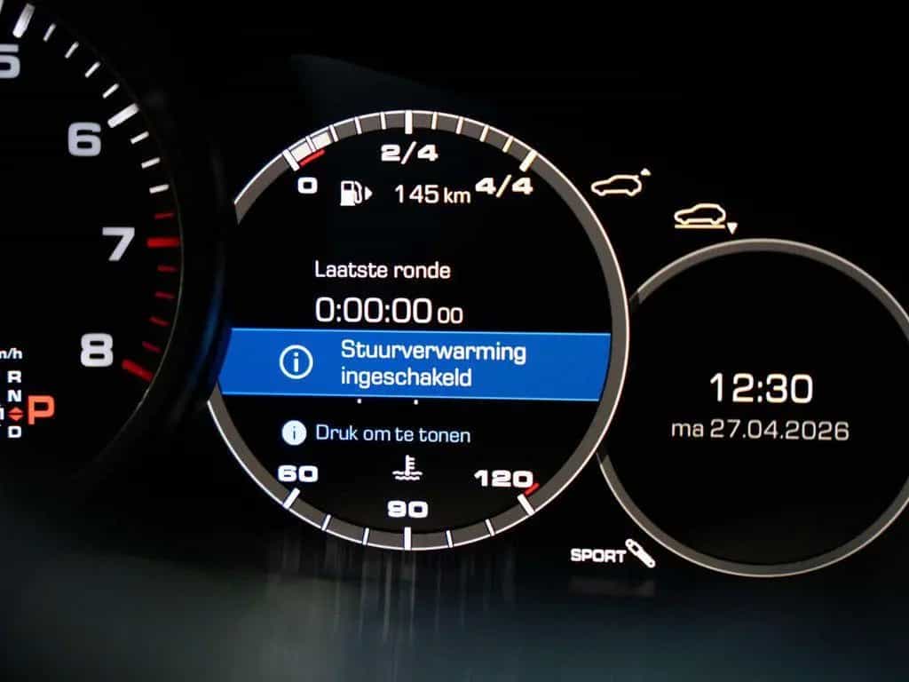 Porsche Cayenne GTS 4.0 Bi-Turbo V8 - Sport Chrono pack 09/2020-photo-22