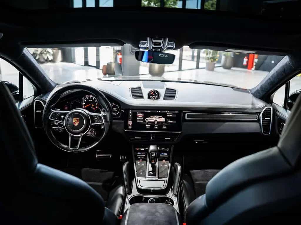 Porsche Cayenne GTS 4.0 Bi-Turbo V8 - Sport Chrono pack 09/2020-photo-9