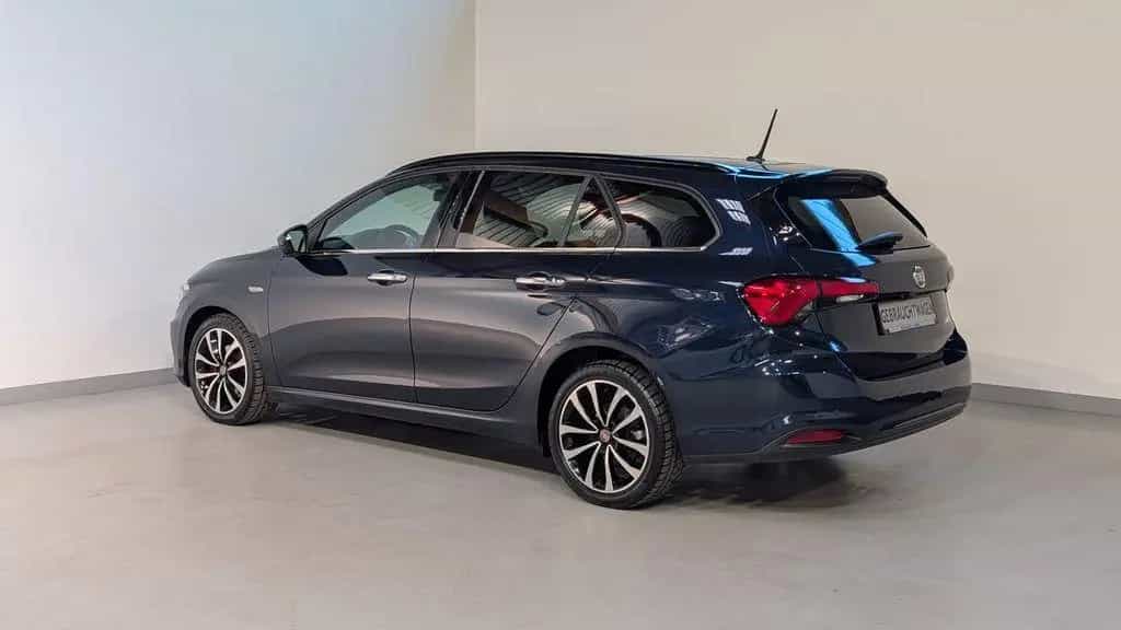 Fiat Tipo 1.4 Lounge*PDC*SHZ*Navi*GJR* 03/2017-photo-3