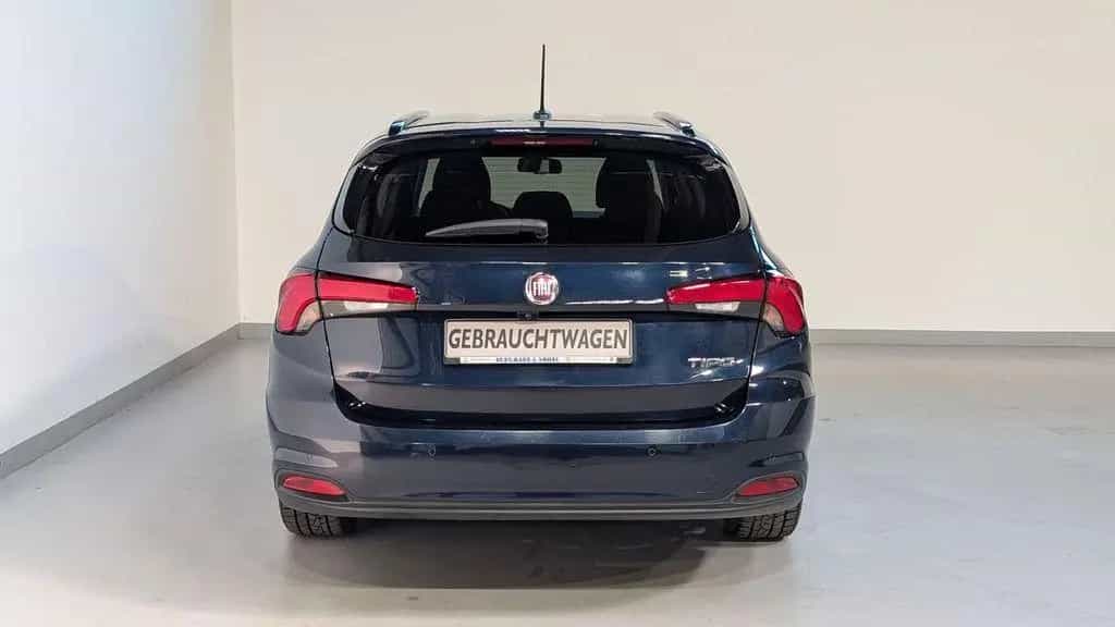 Fiat Tipo 1.4 Lounge*PDC*SHZ*Navi*GJR* 03/2017-photo-9
