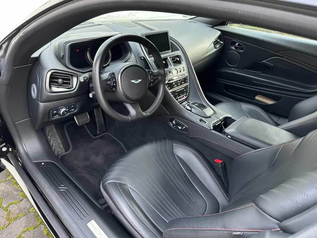 Aston Martin DB11 4.0 V8 -LED, Navi,Leder,Sitzb. 11/2020-photo-6