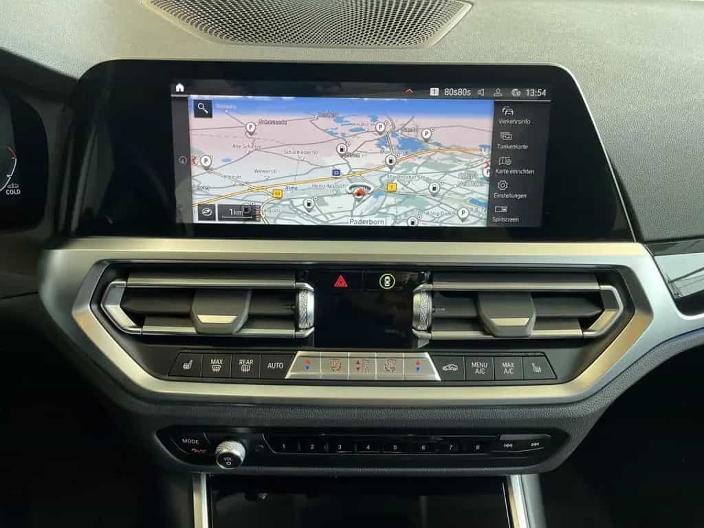 BMW 320 i T Sport Line PANO,St+Go,LiCoPro,RFK,PA,SHZ 06/2022-photo-12