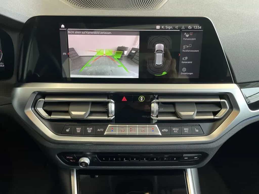 BMW 320 i T Sport Line PANO,St+Go,LiCoPro,RFK,PA,SHZ 06/2022-photo-13