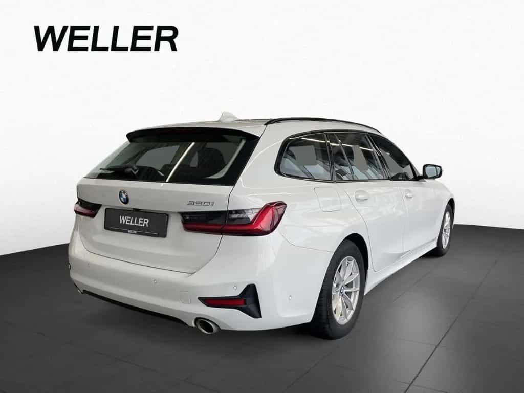 BMW 320 i T Sport Line PANO,St+Go,LiCoPro,RFK,PA,SHZ 06/2022-photo-4
