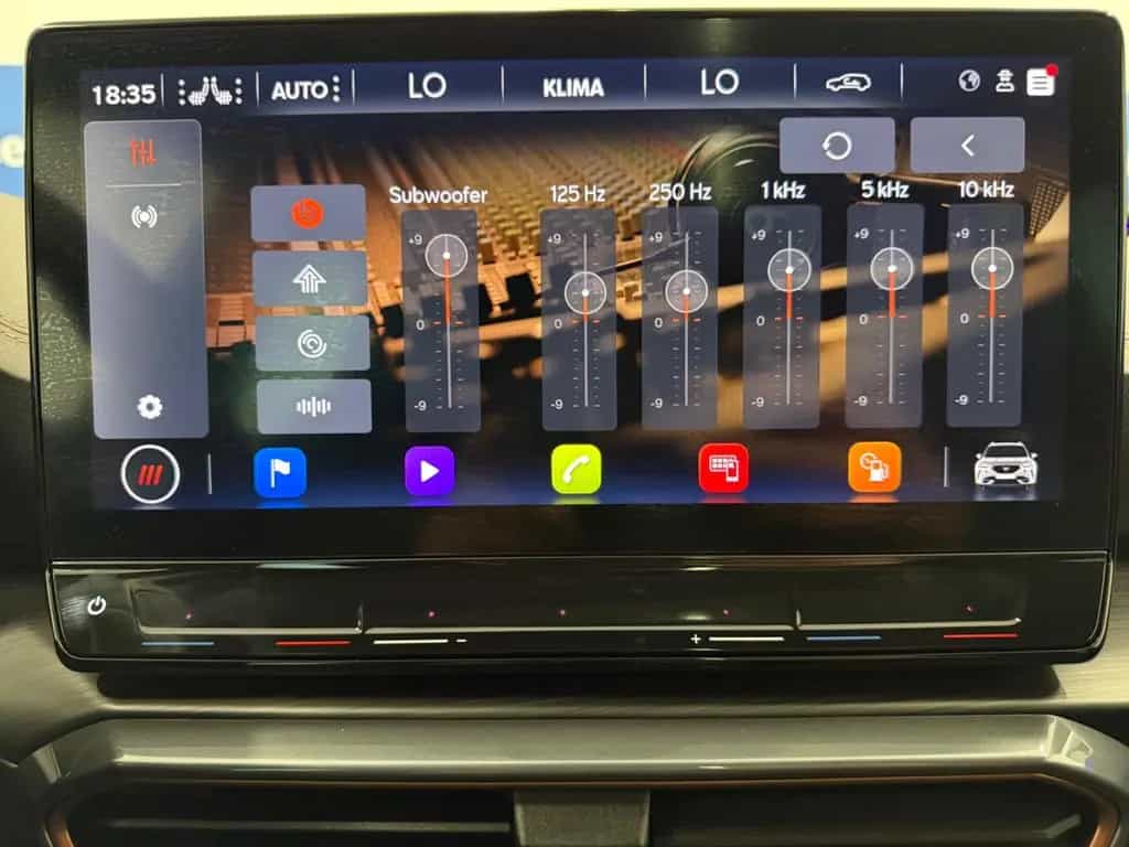 Cupra Formentor VZ 2.0 TSI 180kW ACC DCC Pano 01/2024-photo-30