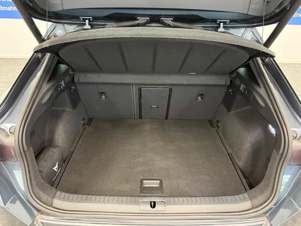 Cupra Formentor VZ 2.0 TSI 180kW ACC DCC Pano 01/2024-photo-39
