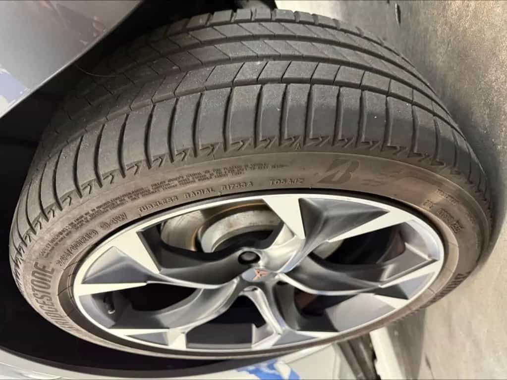 Cupra Formentor VZ 2.0 TSI 180kW ACC DCC Pano 01/2024-photo-43