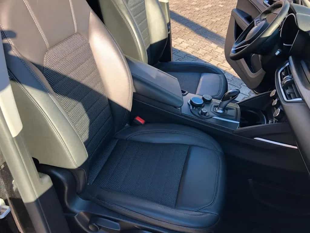 Alfa Romeo Stelvio 2.2 Turbodiesel 180 CV AT8 RW 04/2018-photo-14