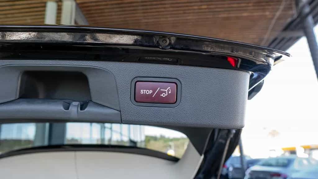 Mercedes-Benz GLC-Class 220 d 4MATIC *NIGHT*KAM*SPUR*NAVI*TOT* 07/2018-photo-6