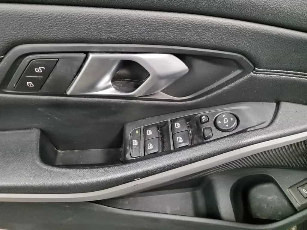 BMW 320 dA Touring Advantage Navi LED LC-Pro AHK HiFi 03/2021-photo-9