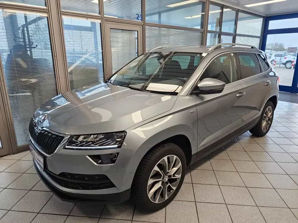 Skoda Karoq Clever AHK,Navi,App-Connect,Sitzheizung 05/2022-photo-1