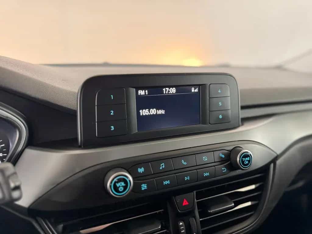 Ford Focus Turnier 1.0 EcoBoost Trend *HU-NEU*2.HAND* 01/2019-photo-12
