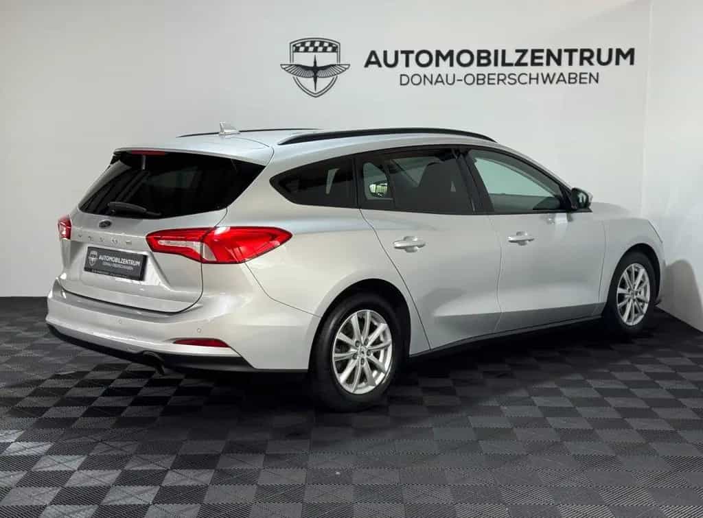Ford Focus Turnier 1.0 EcoBoost Trend *HU-NEU*2.HAND* 01/2019-photo-3