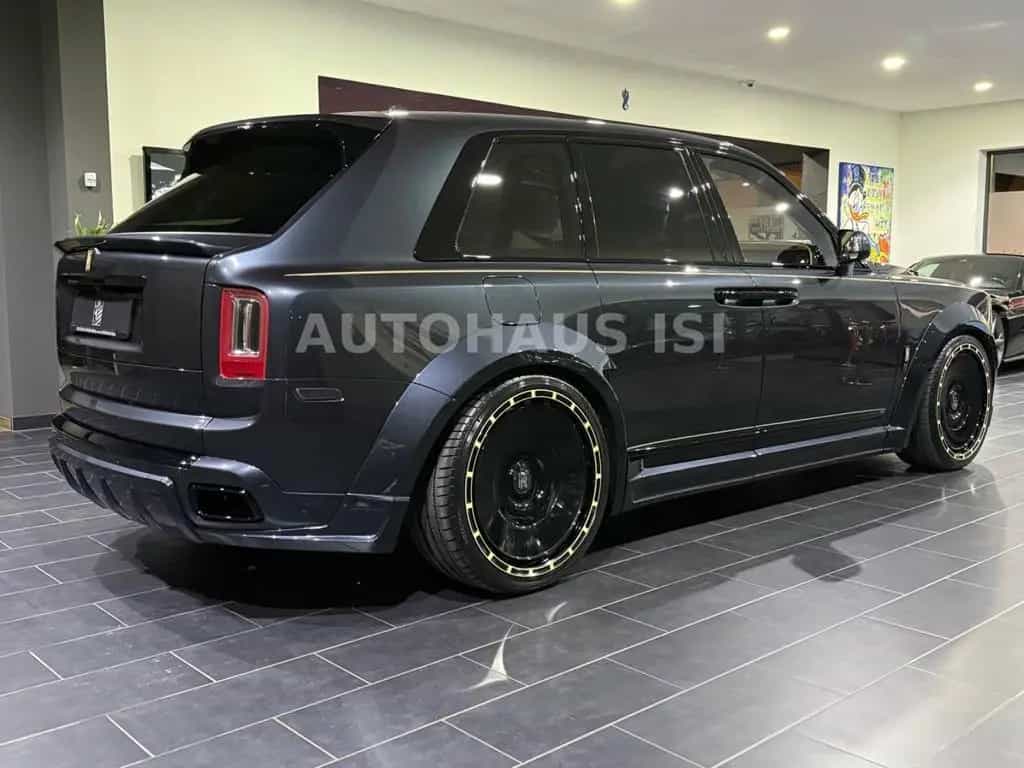 Rolls-Royce Cullinan NOVITEC OVERDOSE WIDEBODY,VIP,24" 3xTV 10/2021-photo-3