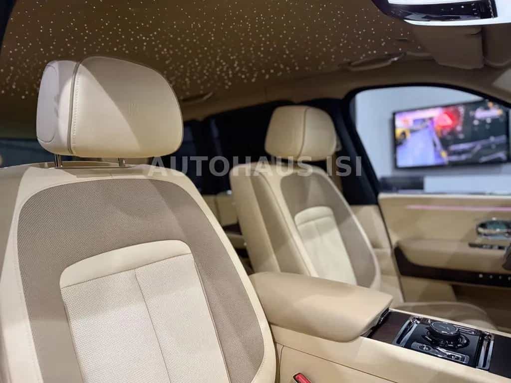 Rolls-Royce Cullinan NOVITEC OVERDOSE WIDEBODY,VIP,24" 3xTV 10/2021-photo-41