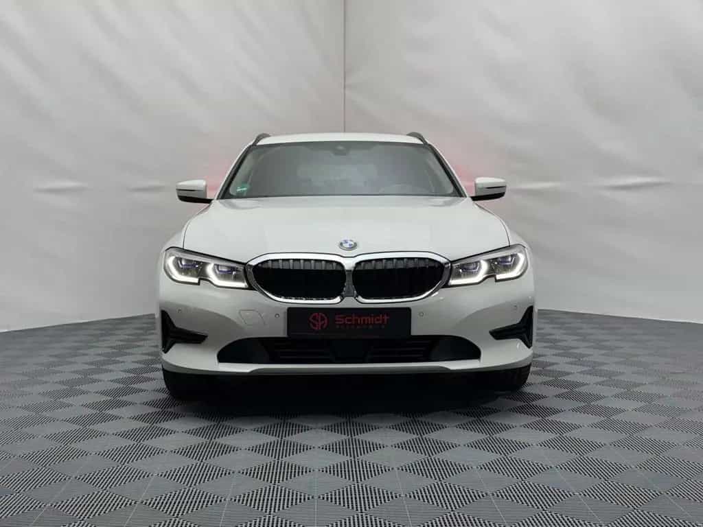 BMW 3 320 d Advantage ACC AHK HEAD UP NAVI CarPlay 08/2020-photo-1