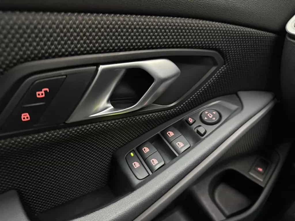 BMW 3 320 d Advantage ACC AHK HEAD UP NAVI CarPlay 08/2020-photo-18