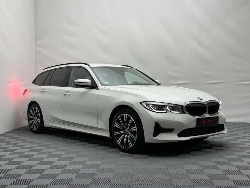 BMW 3 320 d Advantage ACC AHK HEAD UP NAVI CarPlay 08/2020-photo-2