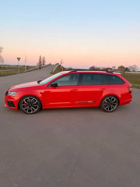 Skoda Octavia RS 2.0 245ps AHK 8 fach bereift 01/2020-photo-1