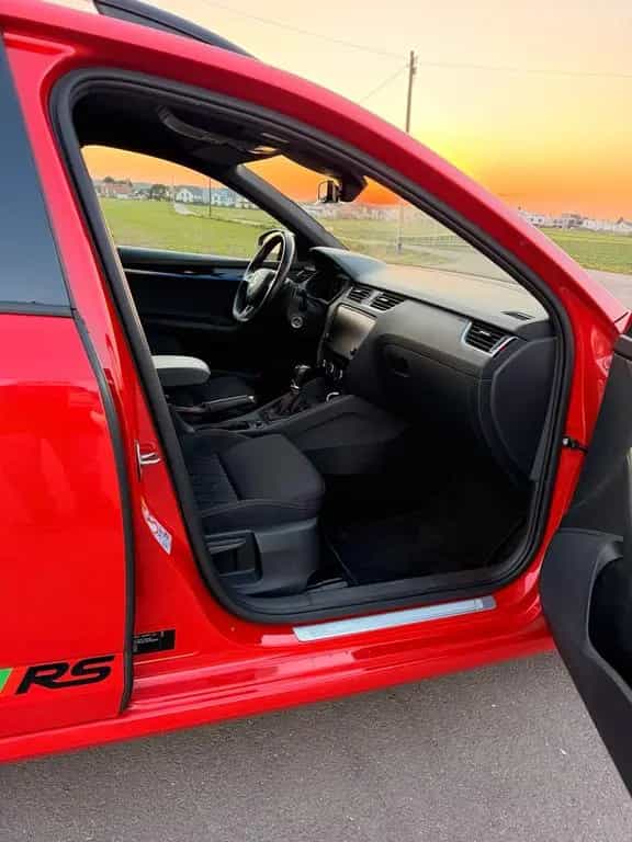 Skoda Octavia RS 2.0 245ps AHK 8 fach bereift 01/2020-photo-3