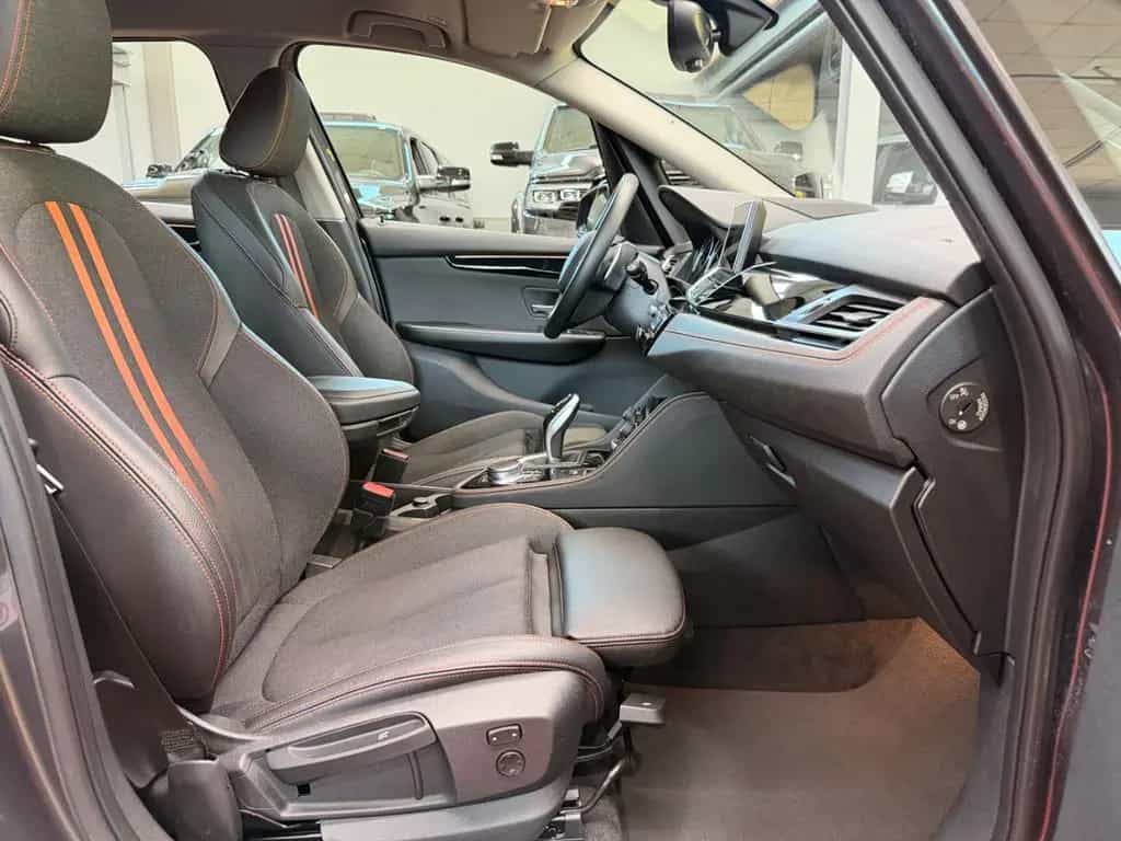 BMW 218 Active Tourer 218d Active Tourer Sport Line HUD Keyless Kamera 10/2018-photo-19