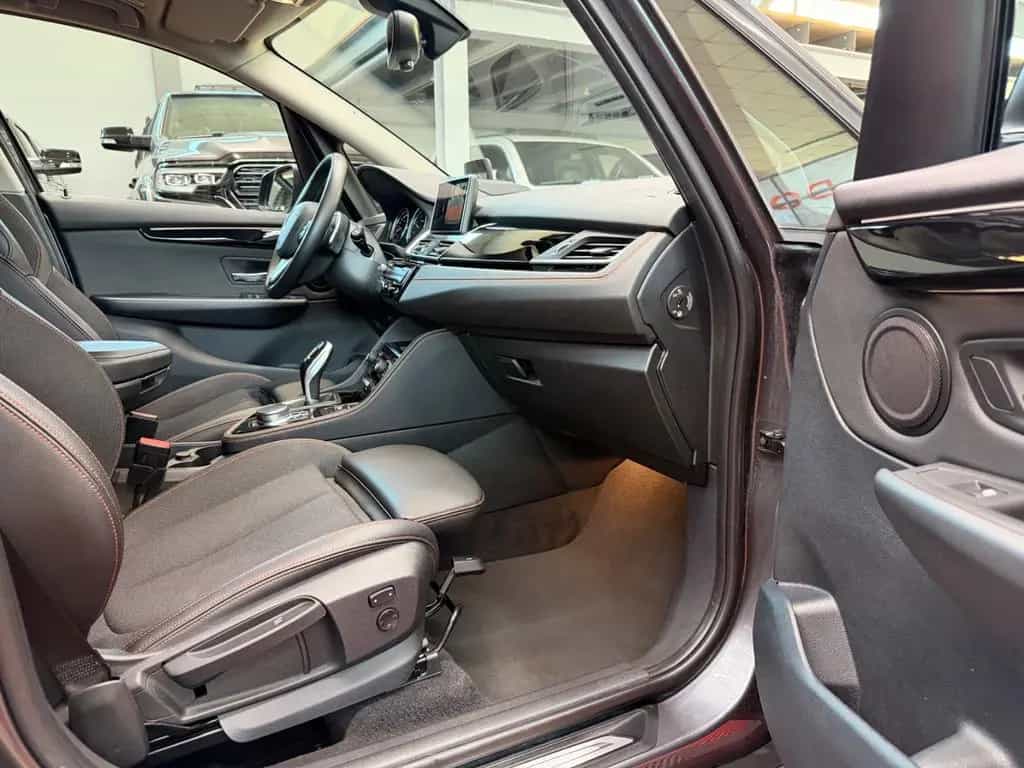BMW 218 Active Tourer 218d Active Tourer Sport Line HUD Keyless Kamera 10/2018-photo-20