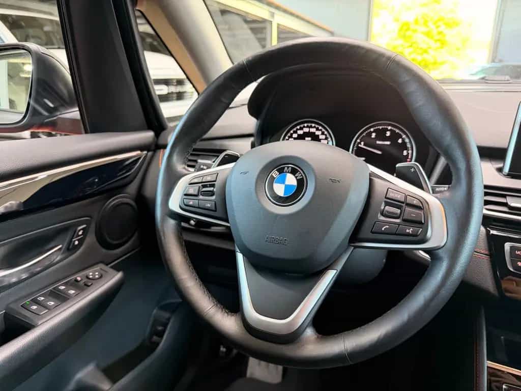 BMW 218 Active Tourer 218d Active Tourer Sport Line HUD Keyless Kamera 10/2018-photo-32