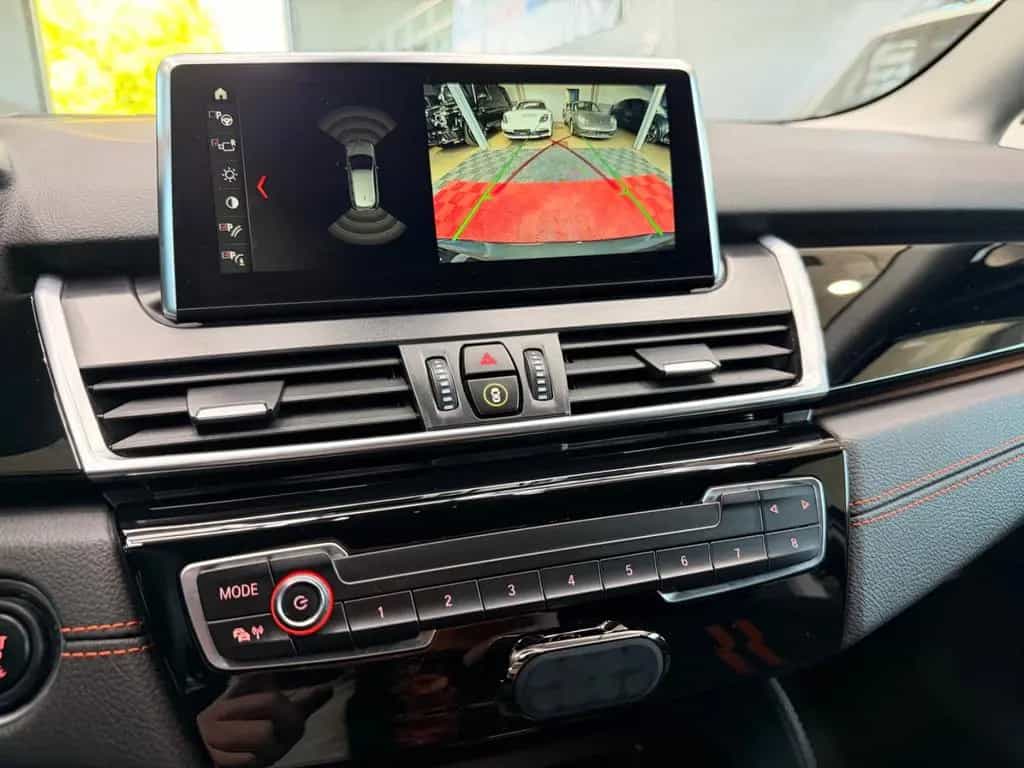 BMW 218 Active Tourer 218d Active Tourer Sport Line HUD Keyless Kamera 10/2018-photo-33