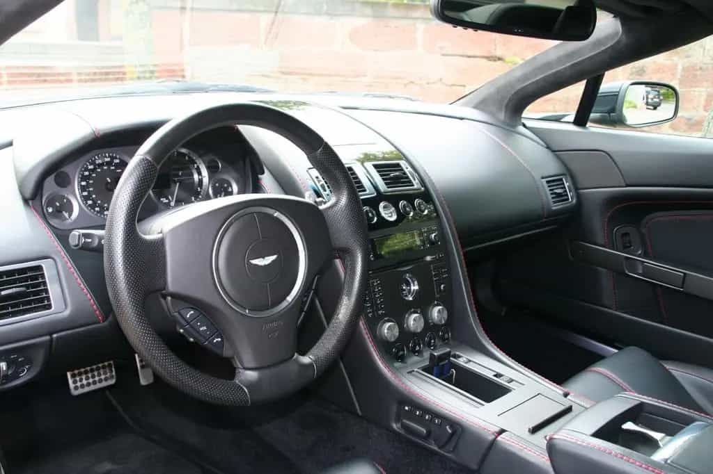 Aston Martin V8 Vantage Roadster 4.3l - 05/2008-photo-4