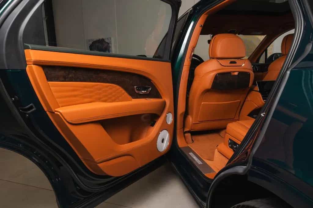 Bentley Bentayga 4.0 V8 EWB Azure 4WD Autom. 01/2023-photo-14
