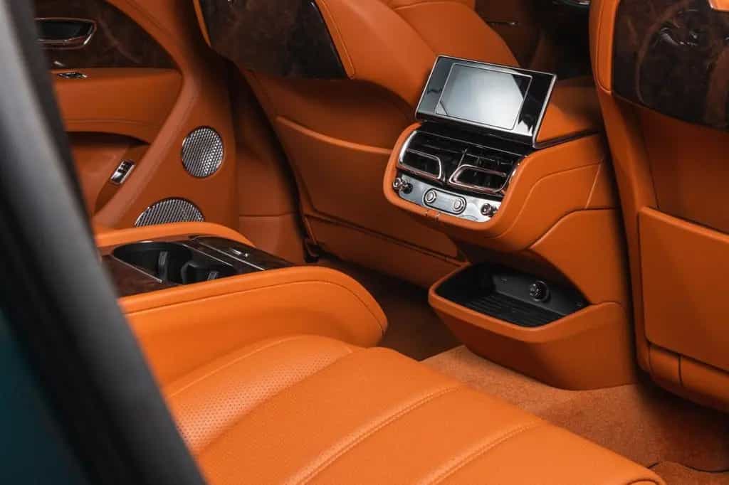 Bentley Bentayga 4.0 V8 EWB Azure 4WD Autom. 01/2023-photo-17