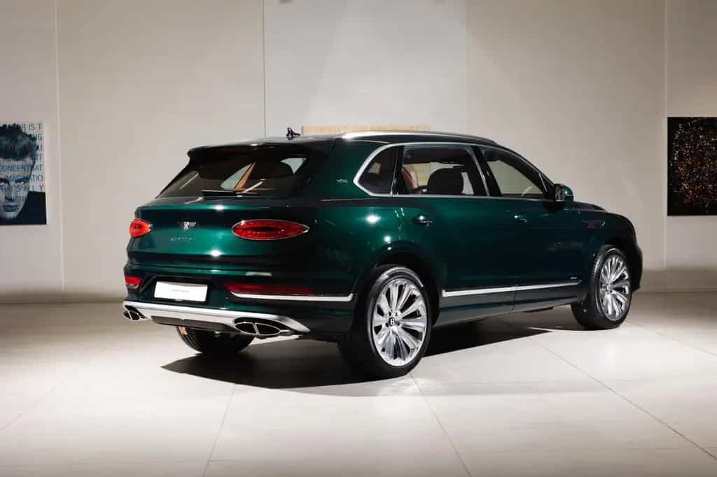 Bentley Bentayga 4.0 V8 EWB Azure 4WD Autom. 01/2023-photo-3
