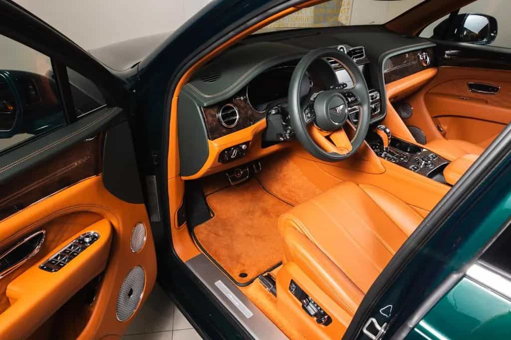 Bentley Bentayga 4.0 V8 EWB Azure 4WD Autom. 01/2023-photo-9