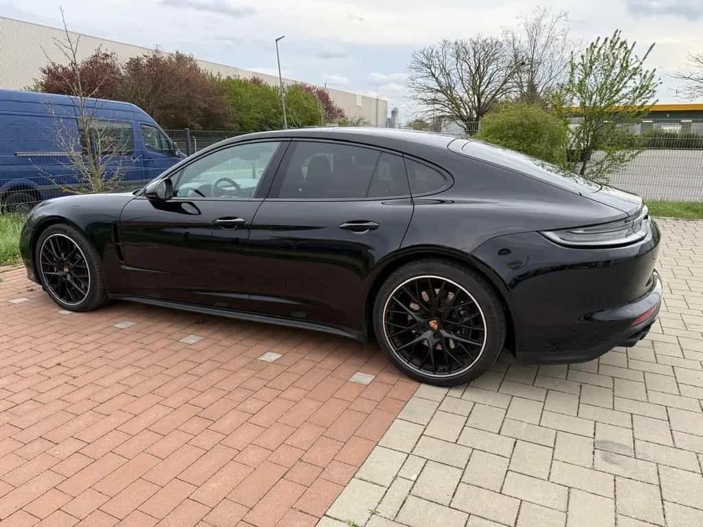 Porsche Panamera 11/2021-photo-2