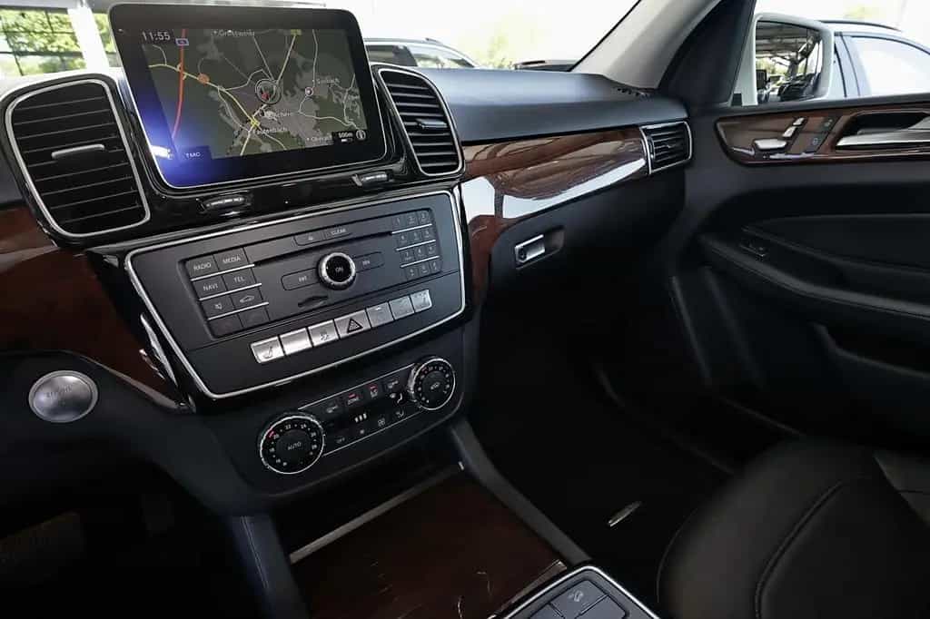 Mercedes-Benz GLE 400 4M AHK+SCHIEBEDACH+KEYLESS+MBUX+LED+19" 01/2018-photo-10