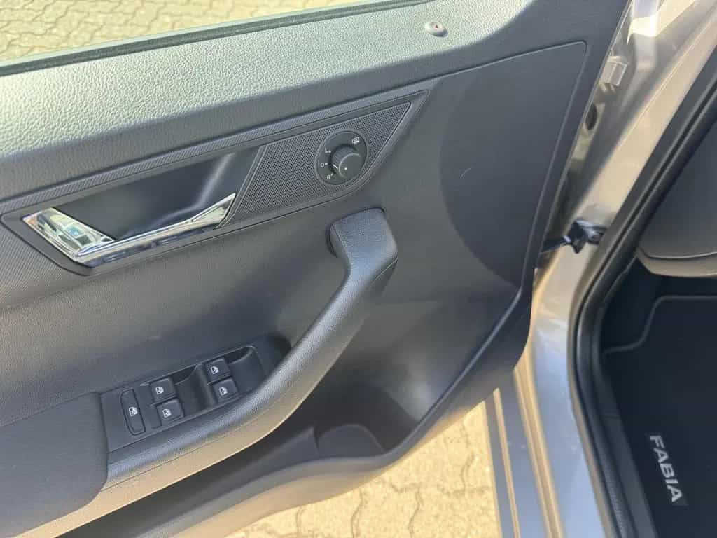 Skoda Fabia drive 1.0 TSI Automatik 03/2018-photo-8