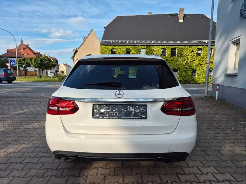 Mercedes-Benz C 180 T CGI,Navi,Leder 09/2018-photo-32