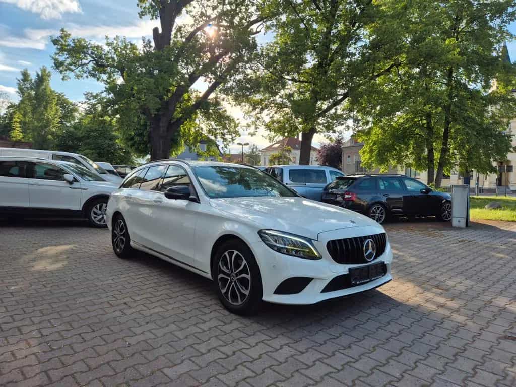 Mercedes-Benz C 180 T CGI,Navi,Leder 09/2018-photo-33