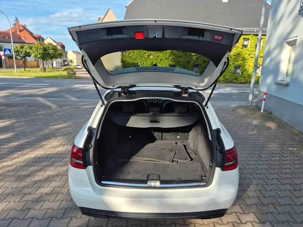 Mercedes-Benz C 180 T CGI,Navi,Leder 09/2018-photo-40