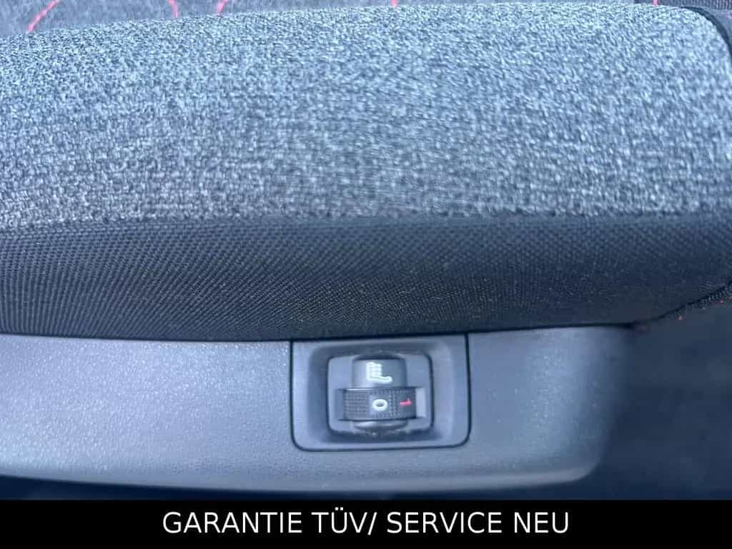 Citroën C3 Shine Cam Spur Ass. Panorama MFL Navi Tempoma 03/2019-photo-23