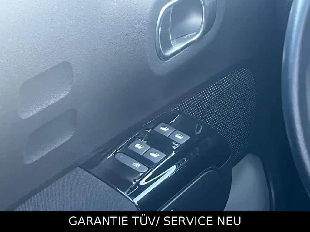 Citroën C3 Shine Cam Spur Ass. Panorama MFL Navi Tempoma 03/2019-photo-34