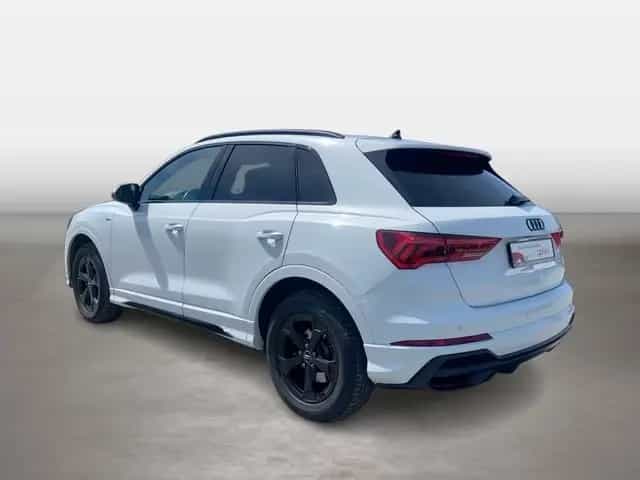 Audi Q3 35TFSI S-line LED Scheinwerfer, Navi, AHZV 03/2021-photo-2